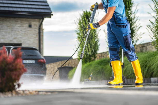 Best Sidewalk Pressure Washing  in Cavalero, WA